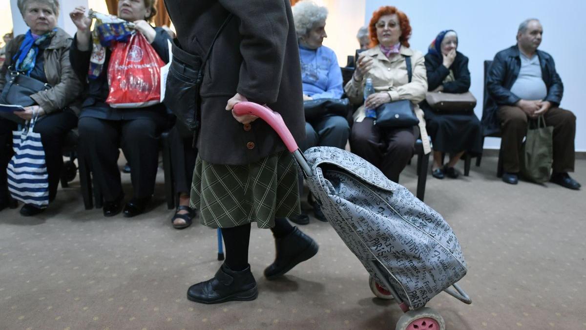 Eurostat: Cea mai scăzută pondere a persoanelor expuse riscului de sărăcie din UE era în Bucureşti-Ilfov