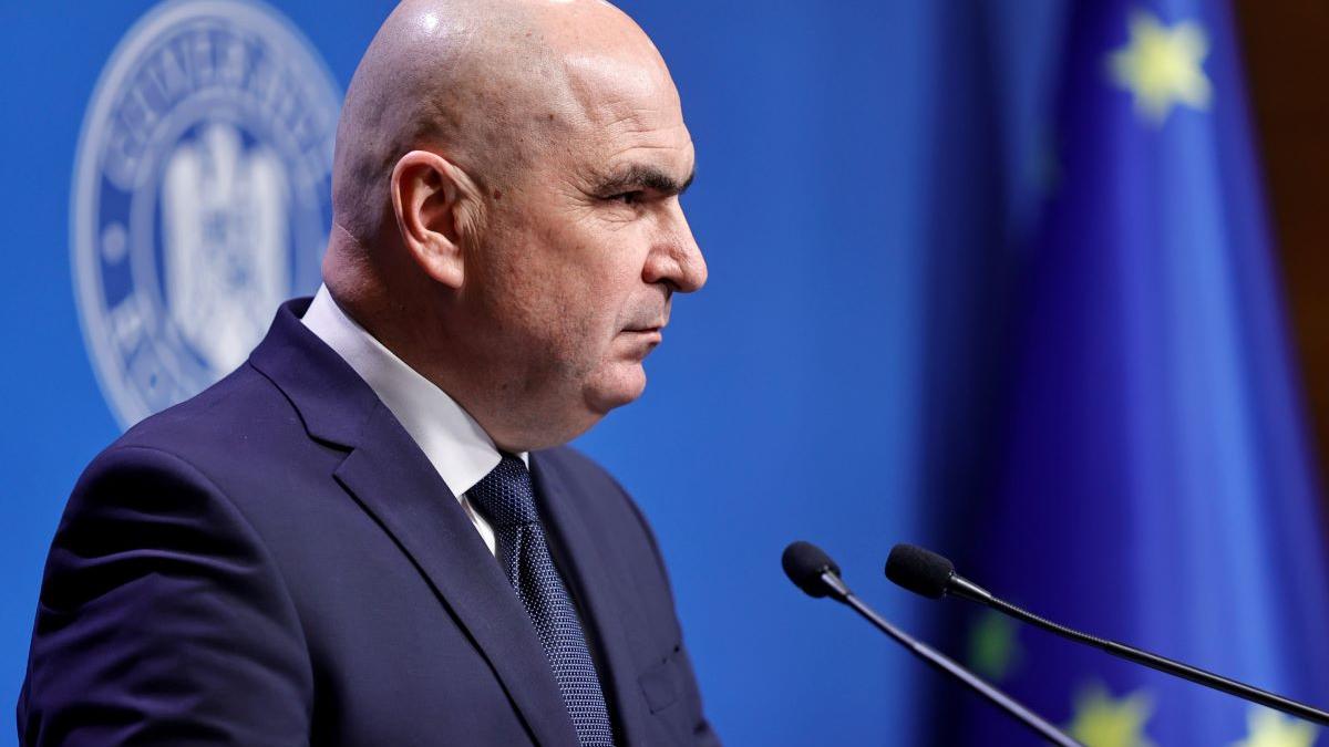 Scandalul CV-ului lui Moșteanu. Bolojan despre o posibilă demisie a Ministrului Apărării