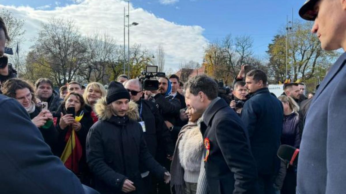 nicusor dan ziua nationala fotografii
