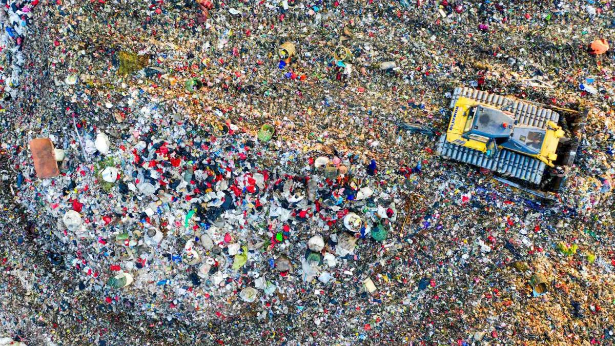 Colectarea separată și reciclarea deșeurilor avansează lent în România