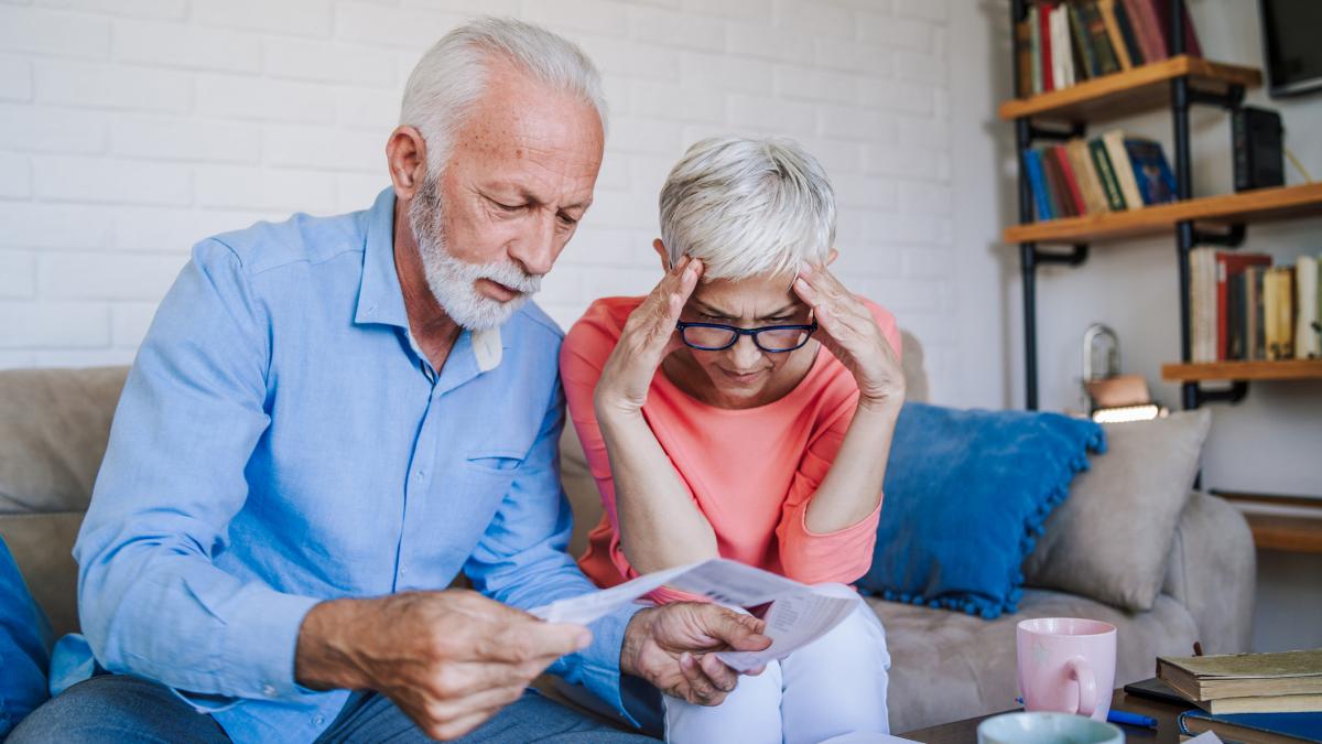 Statul român comite un abuz împotriva a un milion de pensionari, condamnați să supraviețuiască cu doar 43 de lei pe zi