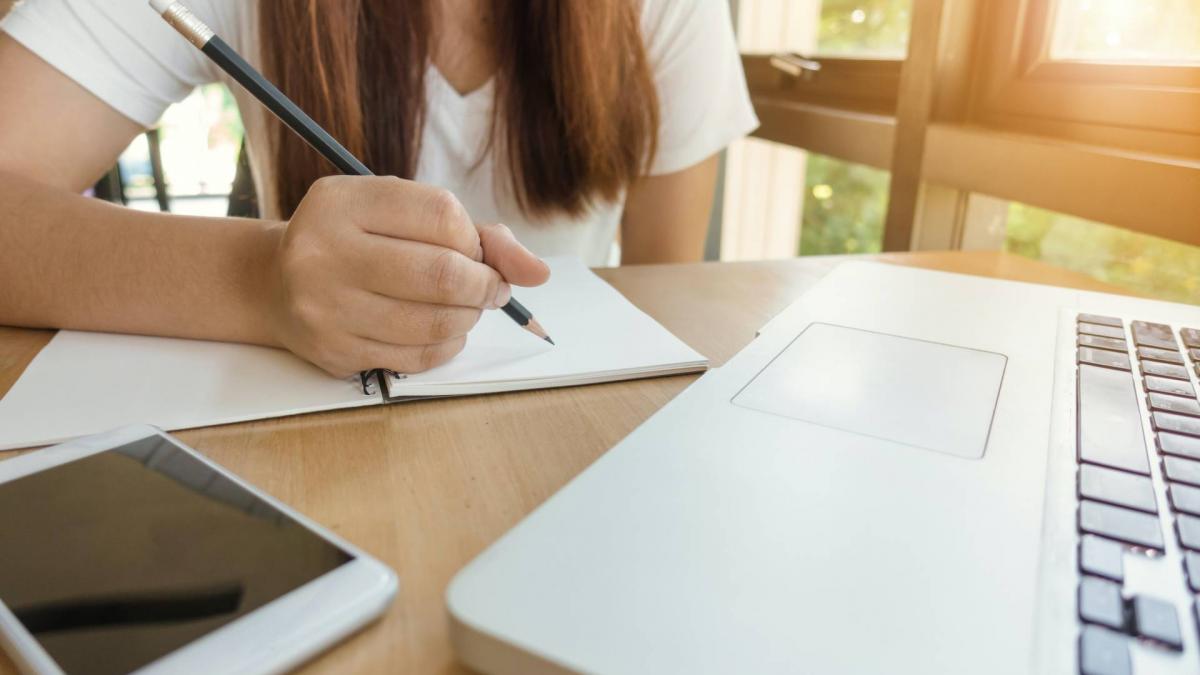 Scandal în Educaţie. Noua programă pentru liceu la Limba şi Literatura Română a stârnit un val de controverse