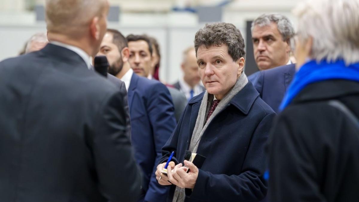 Nicușor Dan, luat la întrebări de românii de la Londra: Ce s-a întâmplat cu turul 2? Răspunsul său