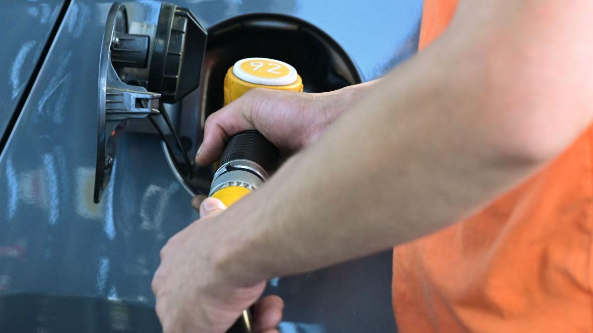 Cât de ieftini sunt carburanții în România față de UE? Diferențe surprinzătoare la pompă