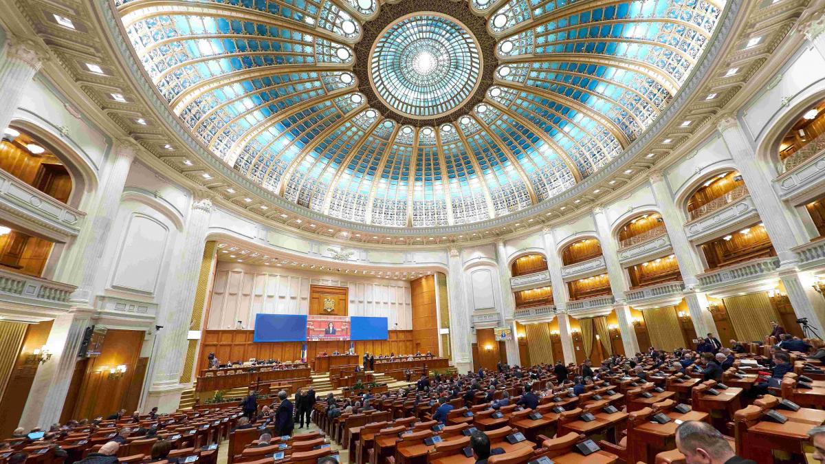 AUR vrea să unească opoziția: Propune organizarea unei reuniuni comune a parlamentarilor suveraniști