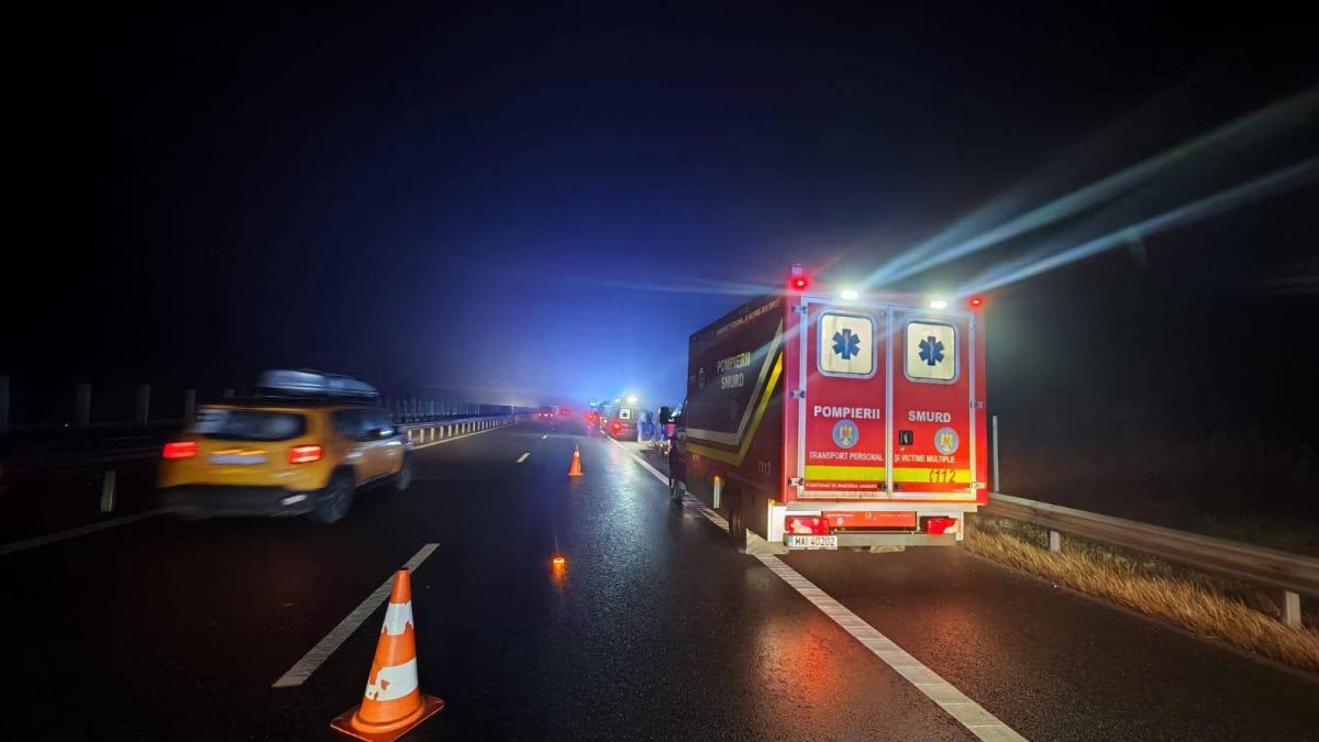 Plan Roșu activat pe A1: 12 persoane, inclusiv patru minori, implicate într-un grav accident