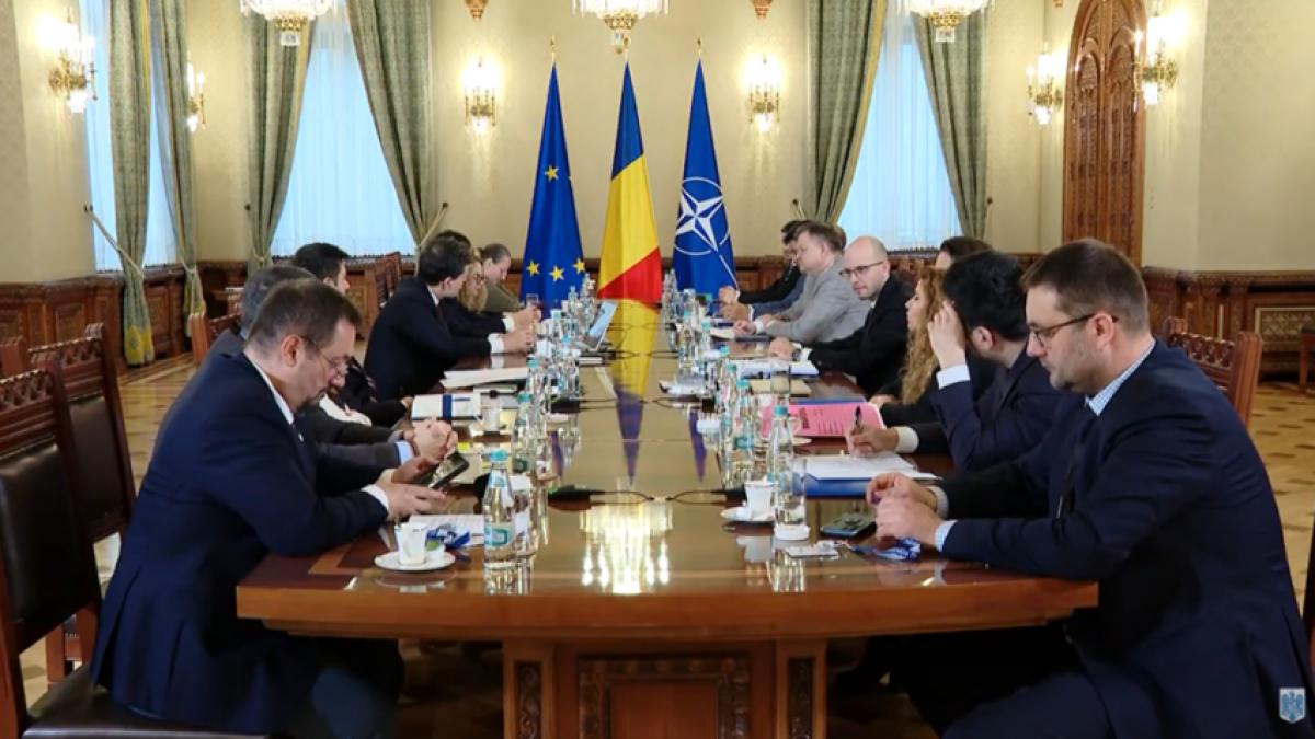 Războiul politicul contra justiției, în patru pași: Pensiile magistraților, „referendumul”, șefia serviciilor și numirea conducerilor marilor parchete