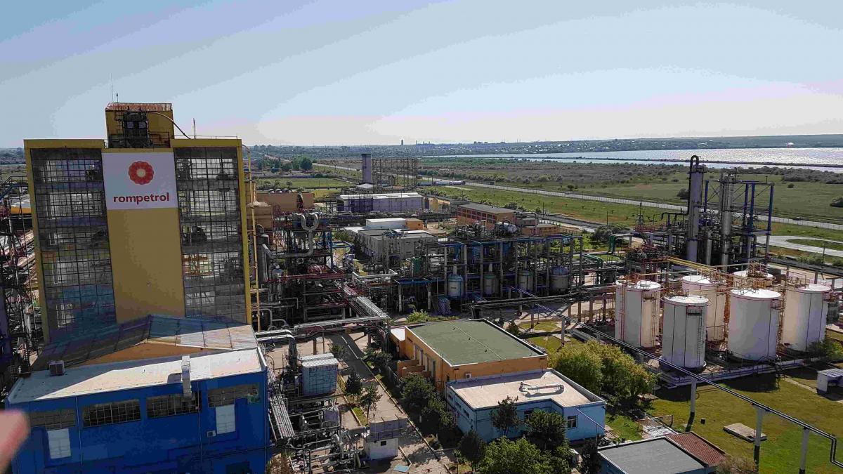 Rompetrol ar urma să închidă temporar cele două rafinării ale sale, Petromidia și Vega