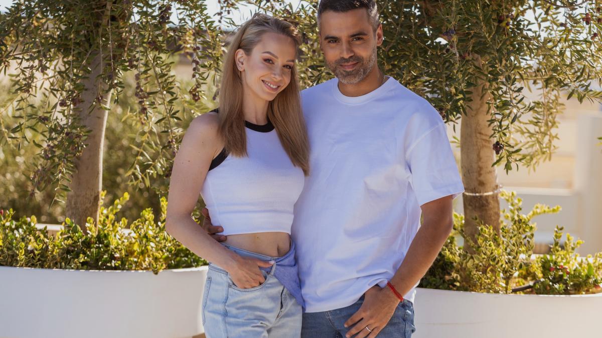 Sandra Izbașa și Răzvan Bănică, mărturisiri încărcate de emoție și optimism, înainte de startul sezonului Power Couple: ”Cel mai important este să fii bun în cuplu”