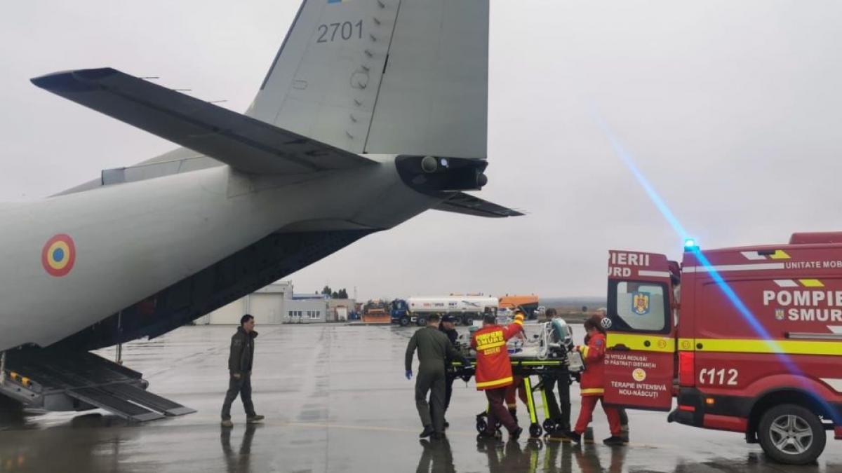 Misiune umanitară: Doi pacienți cu arsuri, transportați cu o aeronavă Spartan la Bruxelles