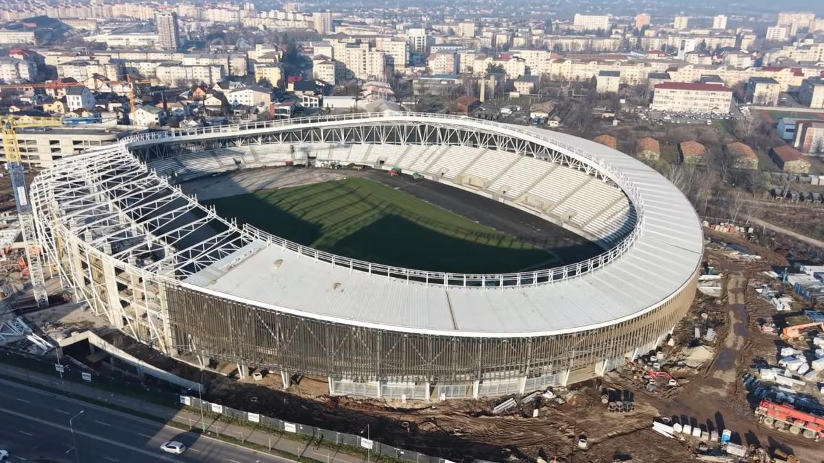Avem stadioane, însă n-avem echipe. Avem echipe, dar n-avem stadioane
