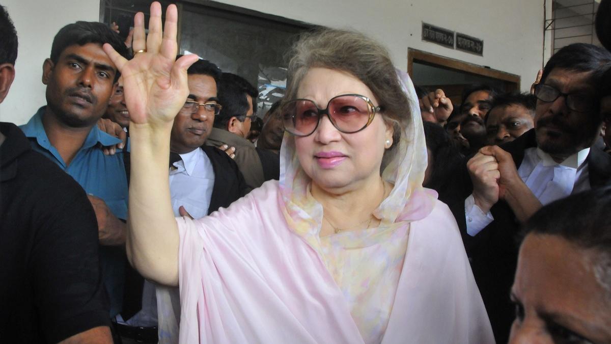 Prima femeie prim-ministru al Bangladeshului a murit la 80 de ani