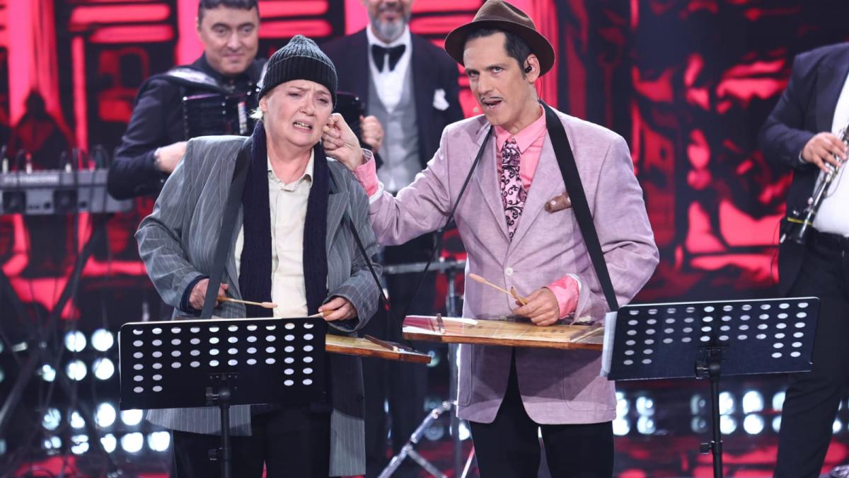 Ștefan Bănică urcă alături de Emilia Popescu pe scenă, la Revelionul cel mai neBUN. Numărul plin de umor va fi văzut pe Antena 1 și AntenaPLAY în noaptea dintre ani
