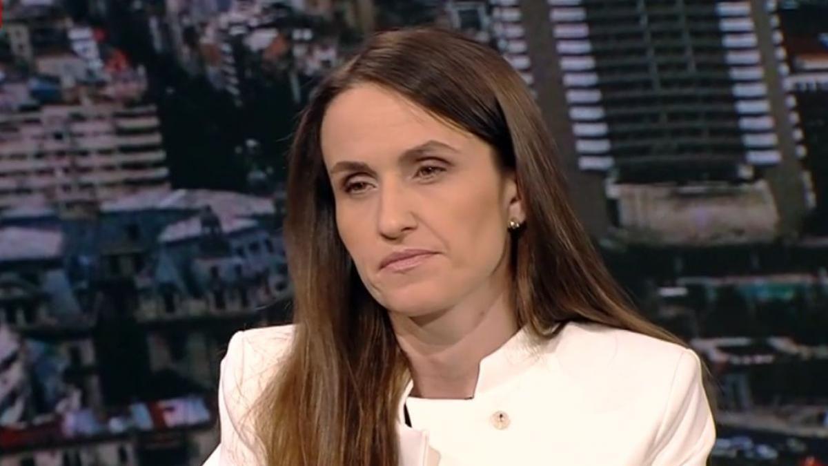 Oana Țoiu: Un român a intervenit voluntar în incendiul din Elveția. „L-am sunat să îi mulțumesc”