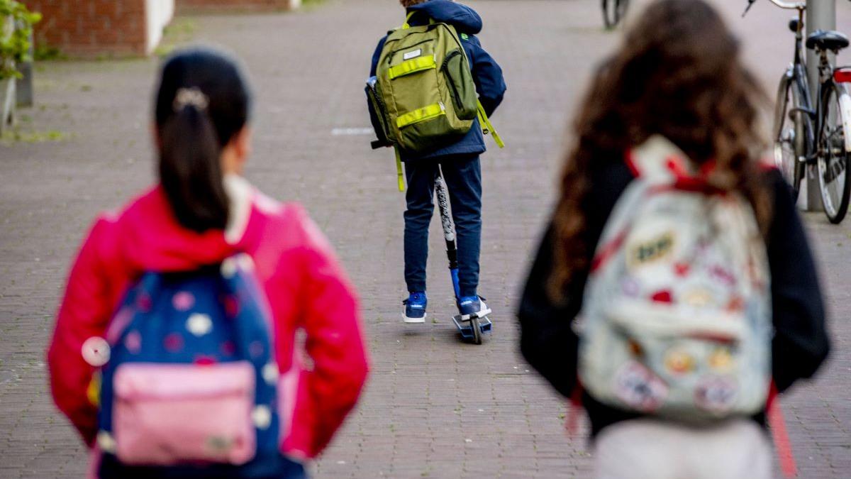 Pentru masa sănătoasă a preșcolarilor și elevilor, Guvernul mai dă 1,5 lei