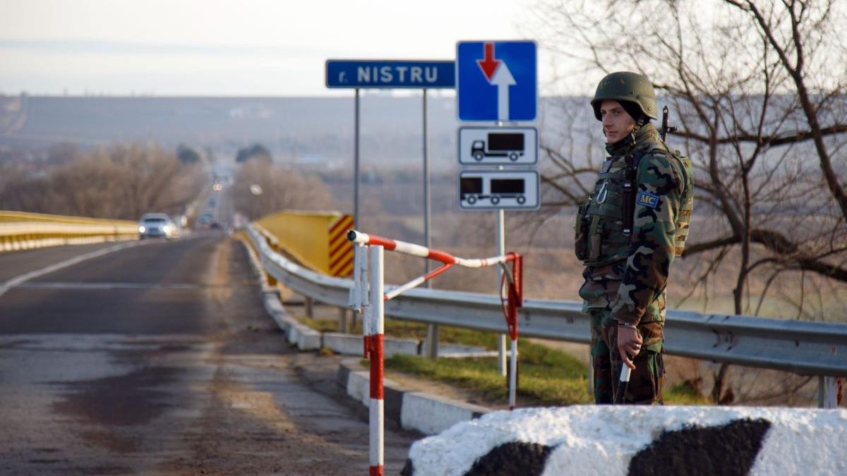 Cetățenii din Transnistria se înghesuie să obțină cetățenia moldovenească