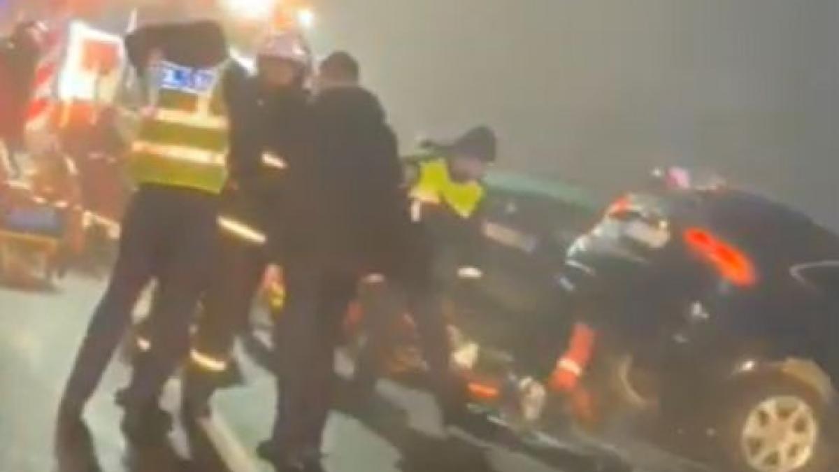 accident mortal intre 4 masini la arad