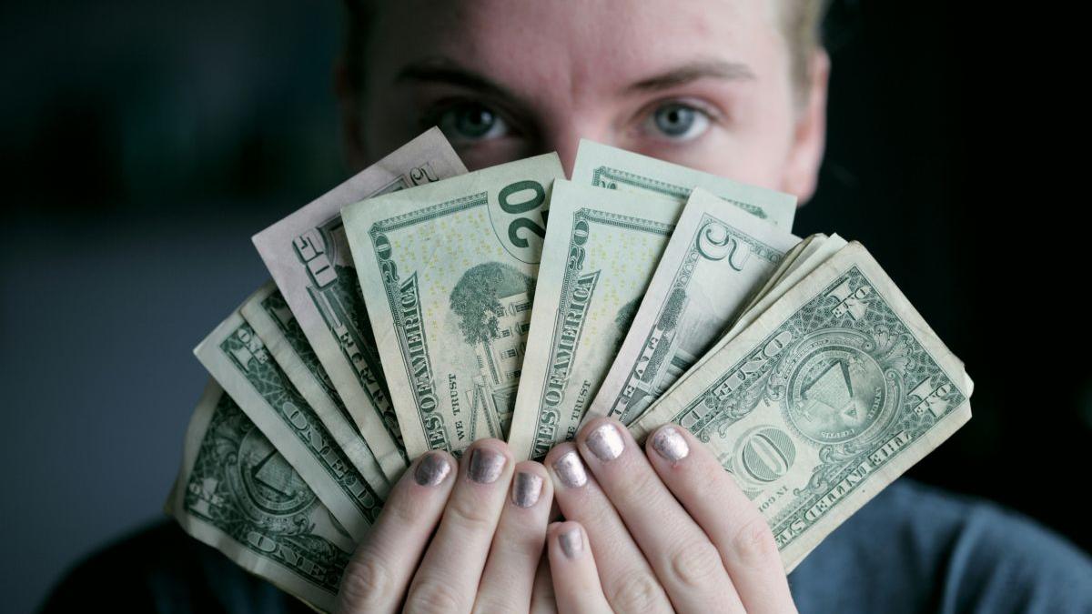6 zodii chinezești scapă de problemele financiare,  pe 21 ianuarie 2026