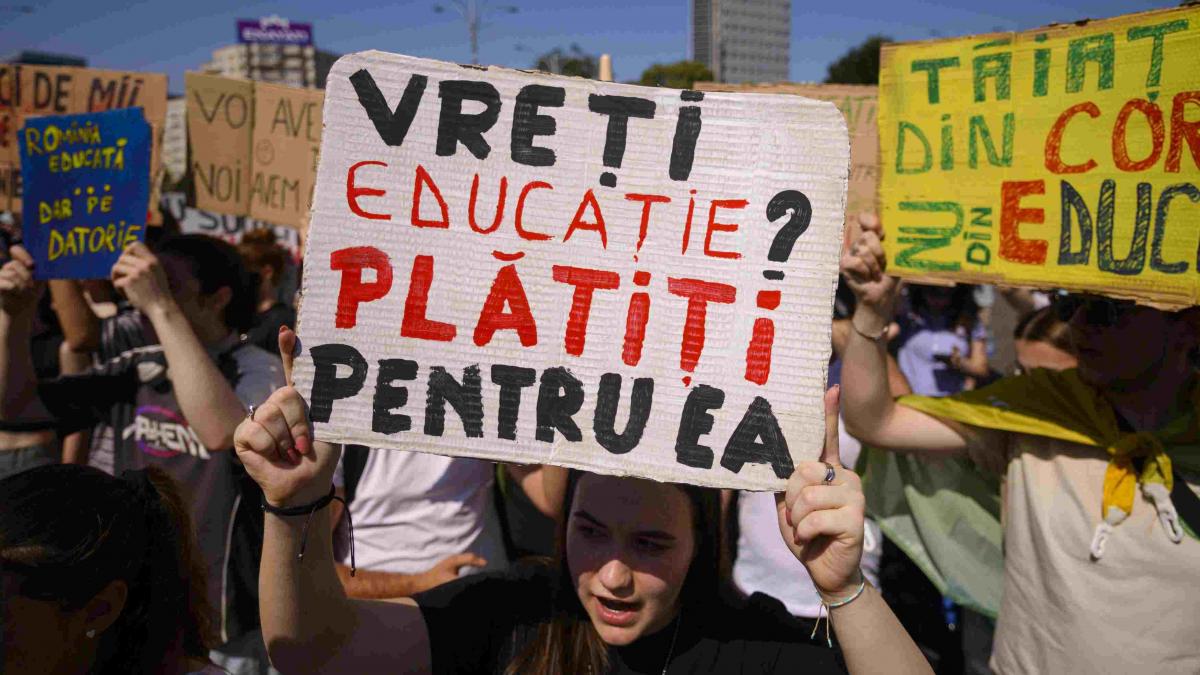 Programul „Prima țară fără studenți”.  Ilie Bolojan taie din investițiile guvernelor anterioare pentru universități 