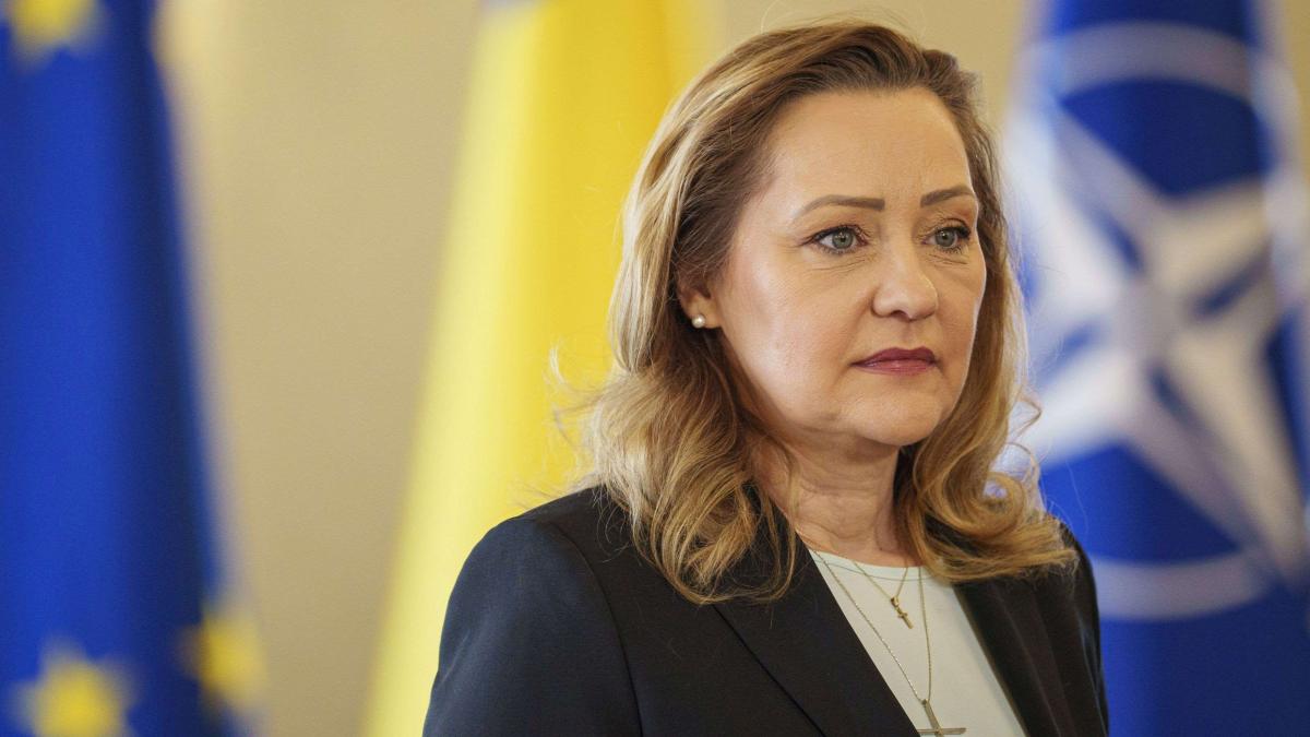 Elena Lasconi demisionează de la șefia USR Câmpulung. Nu am timp, stau câte 12 ore la primărie