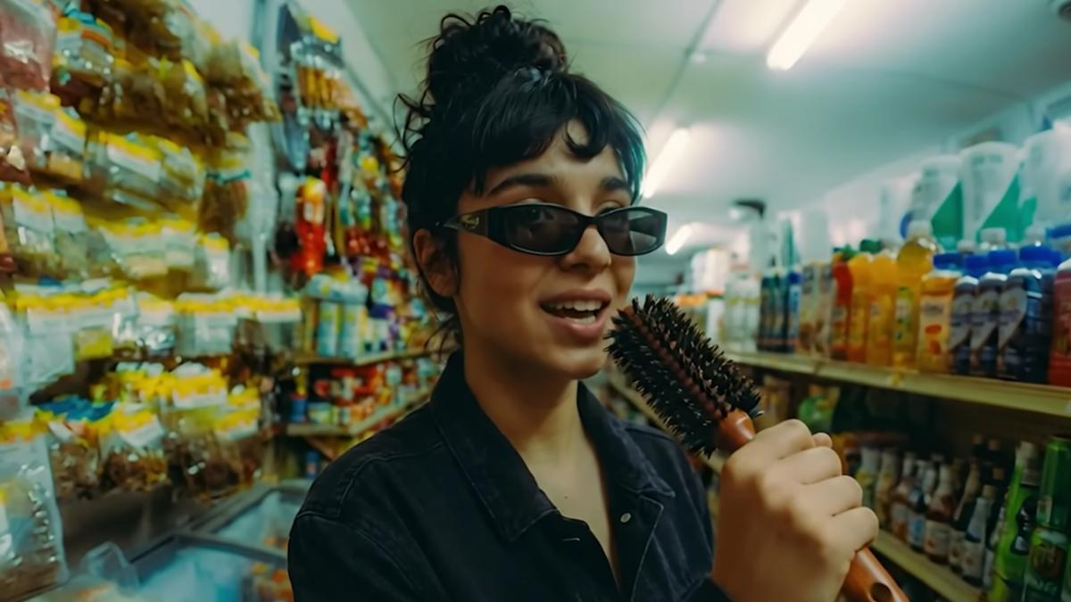 Lolita Cercel, prima artistă AI din România: Milioane de vizualizări și furtună de controverse
