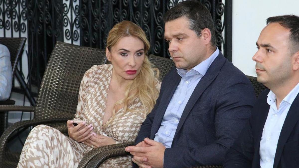 Companiile statului, marfă de schimb pentru avocata PNL. Dialog halucinant