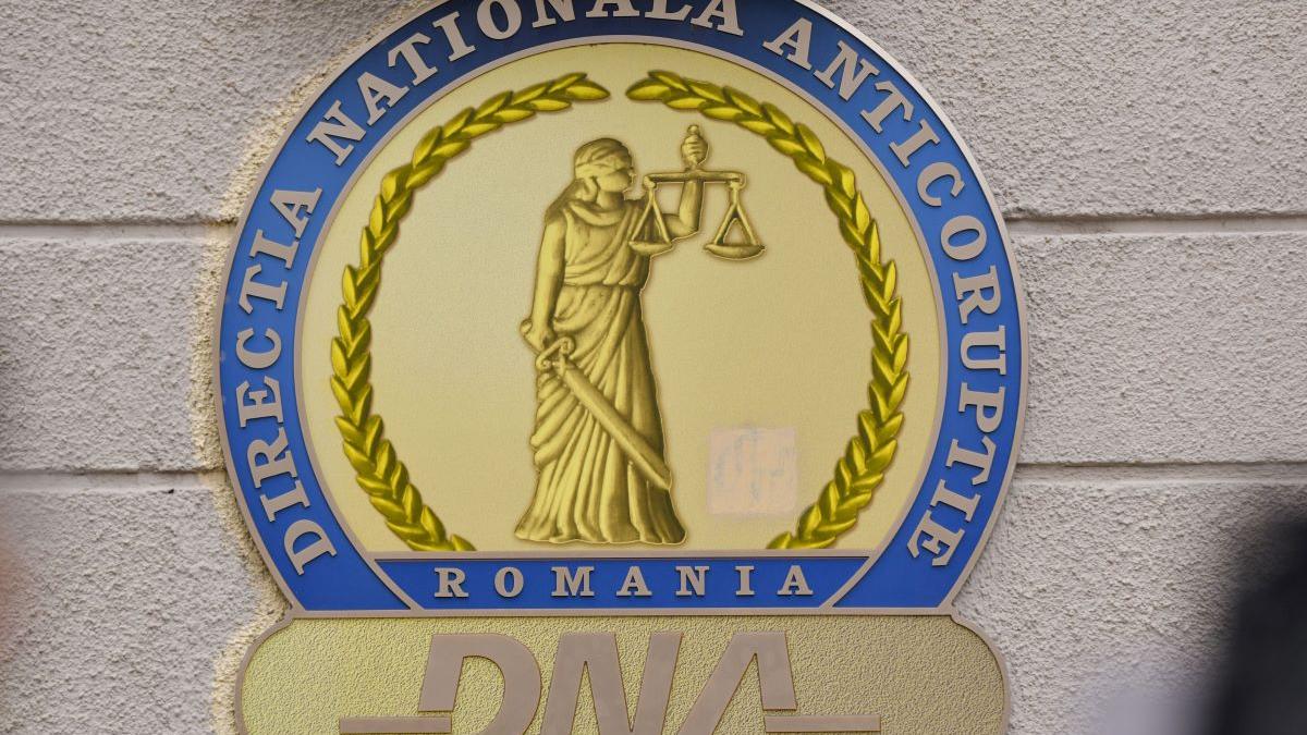 DNA l-a ridicat pe apropiatul lui Gruia Stoica. Procurorii suspectează o mită de 500.000 de euro