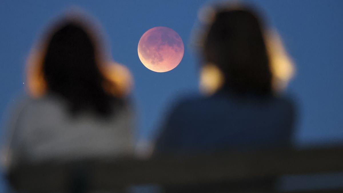 Eclipsa solară din februarie 2026 rescrie destinul: patru luni de naștere, profund afectate