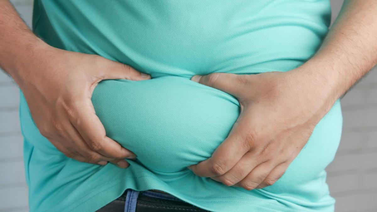Semnal de alarmă pentru bărbați: „Burta de bere” afectează grav inima