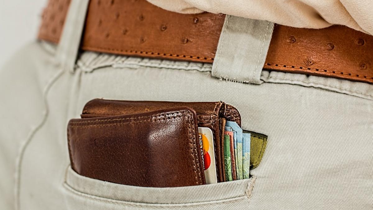 De ce îți aranjezi banii în portofel? Obiceiul care dezvăluie trăsături nebănuite ale personalității tale