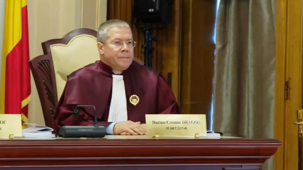 Opt judecători din nouă nu s-au lăsat intimidați de presiunile lui Bolojan. Curtea Constituțională nu s-a supus ordinului de la Palatul Victoria