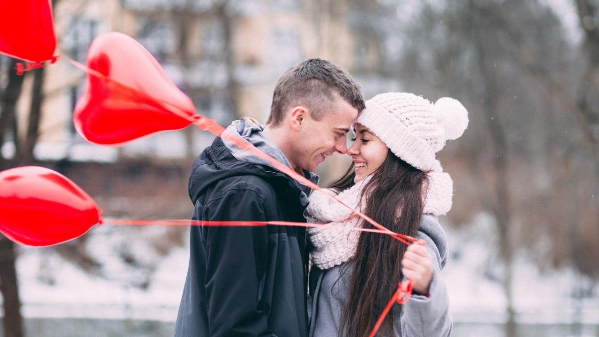 Românii nu fac excese în luna îndrăgostiţilor. Doar 7% dintre ei cheltuie mai mult de Valentine's Day şi Dragobete