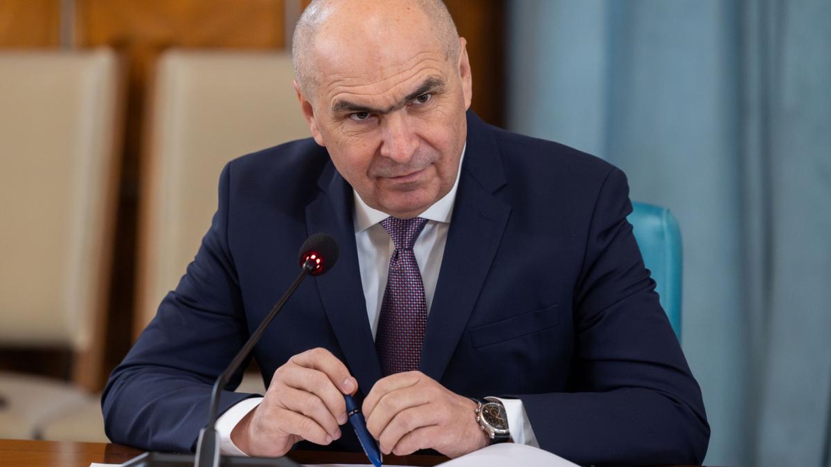 Bolojan vrea să crească vârsta de pensionare pentru angajații din apărare și ordine publică