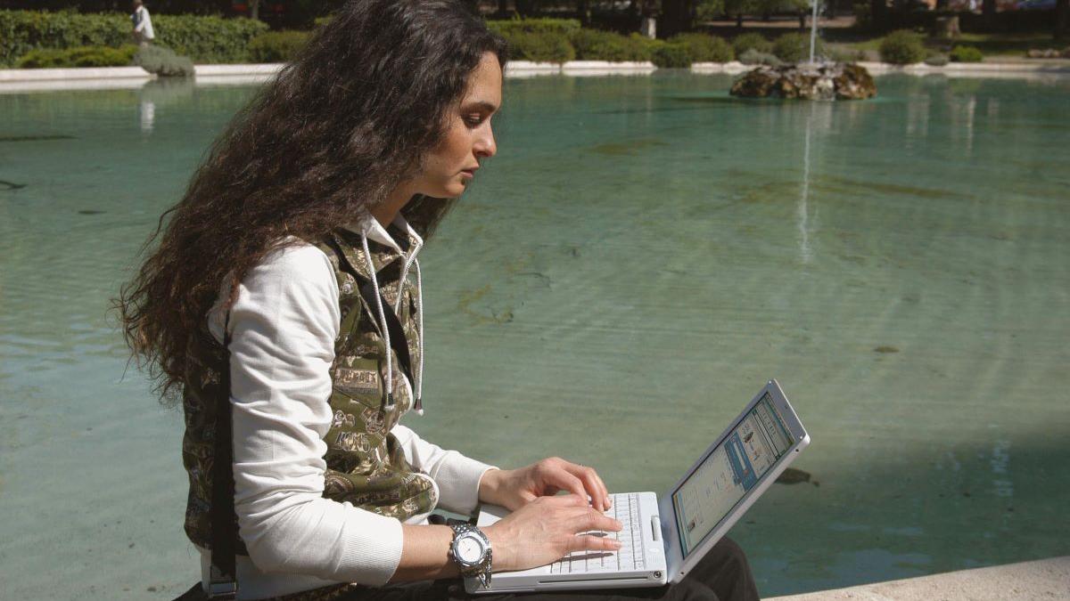 Ai mii de emailuri necitite? Psihologii spun că ai 7 calități rare