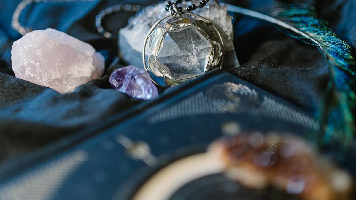 Dincolo de estetică: cum să alegi accesoriile care îți reflectă echilibrul interior