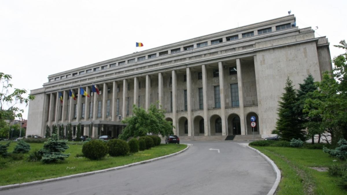 Sindicat din Guvern, lui Bolojan: Insistați să forțați dispozițiile Constituției pentru ego politic