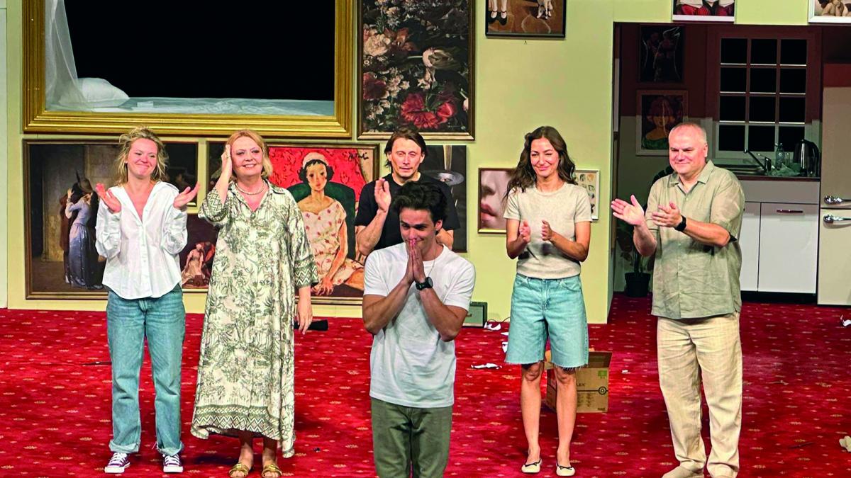 „Antiportret de familie”, o comedie contemporană despre natura umană