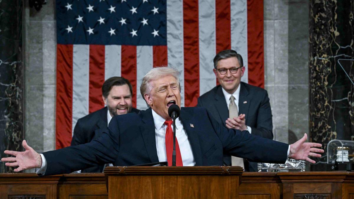 De la showman la simplu provocator. Semne ale declinului narativ în discursul lui Trump