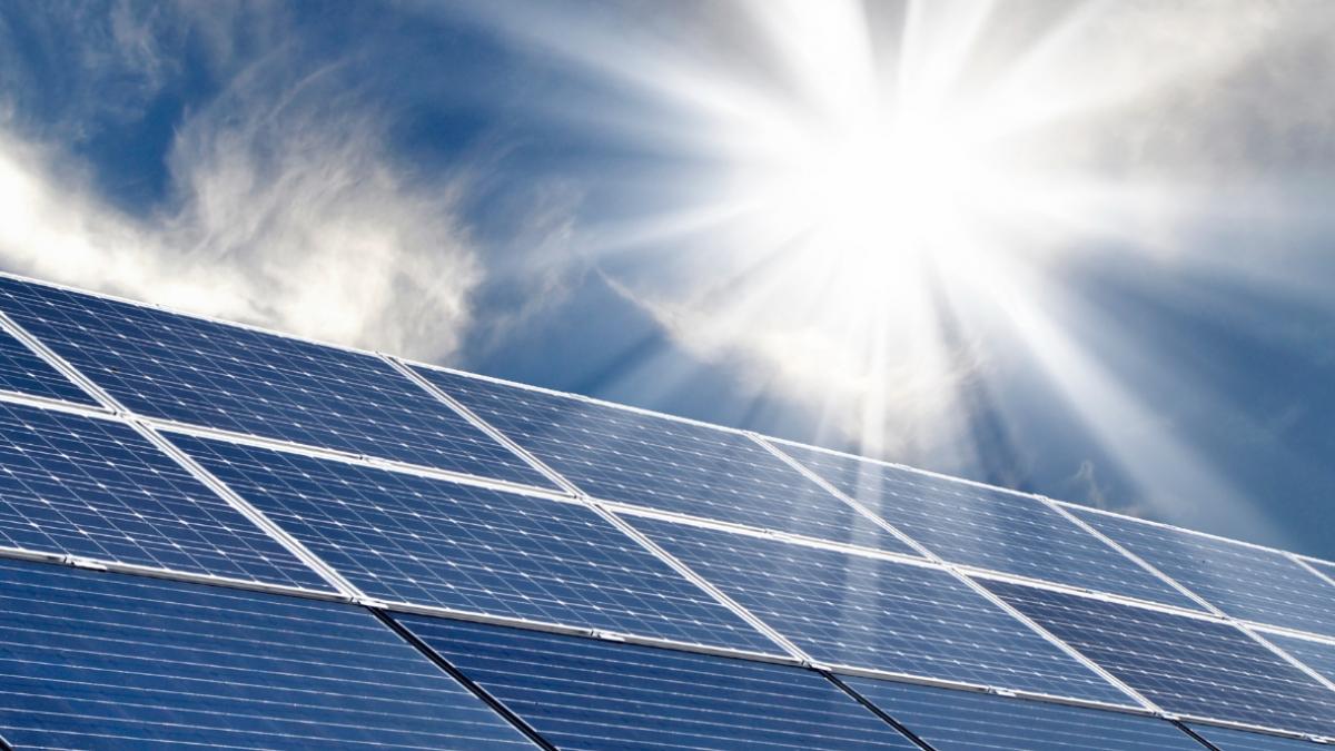 energie solara romania capacitate triplata hub regional energie regenerabila
