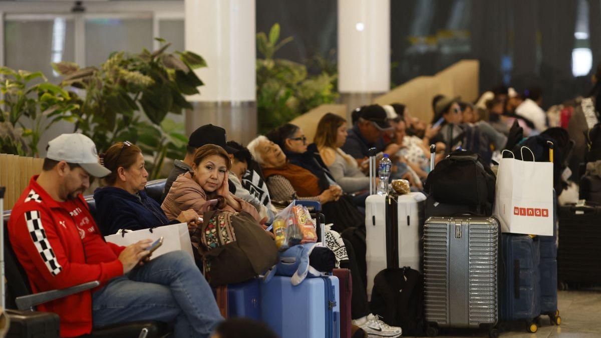MAE: 174 de români repatriați din Egipt. Alți șase vin din Iordania, doi în urgență medicală