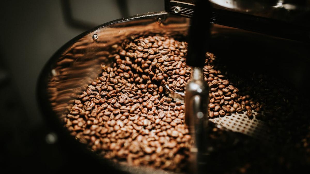 Cafeaua s-ar putea ieftini drastic în următoarele luni