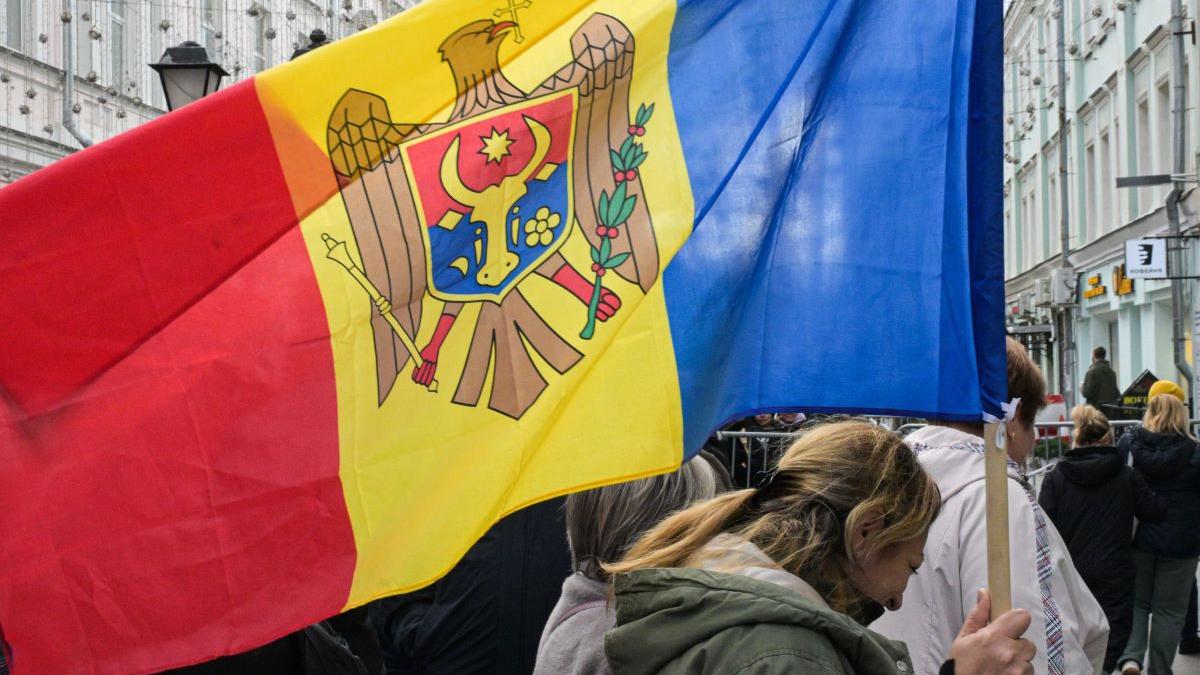 Criză energetică la graniță: Republica Moldova cere stare de urgență, dar ajunge să exporte curent în România