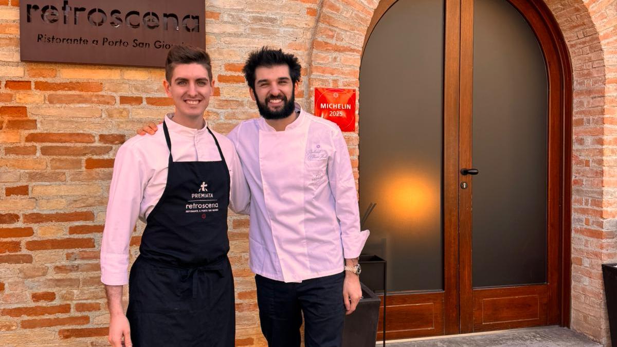 Luca Zvaleni, câștigătorul sezonului 16 Chefi la cuțite, a început stagiul la Retroscena, alături de Chef Richard: „M-au fascinat ideile și combinațiile culinare ale Chef-ului”