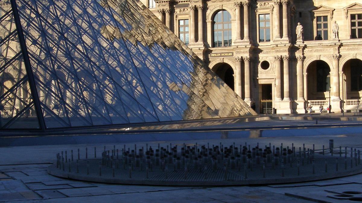 Atentat terorist dejucat la Paris