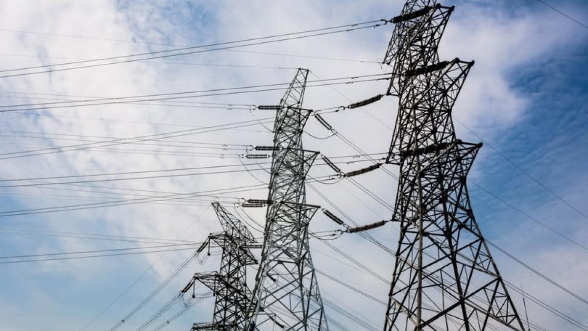 Vești importante pentru securitatea energetică a Republicii Moldova: Linia electrică Isaccea – Vulcănești a fost reparată integral