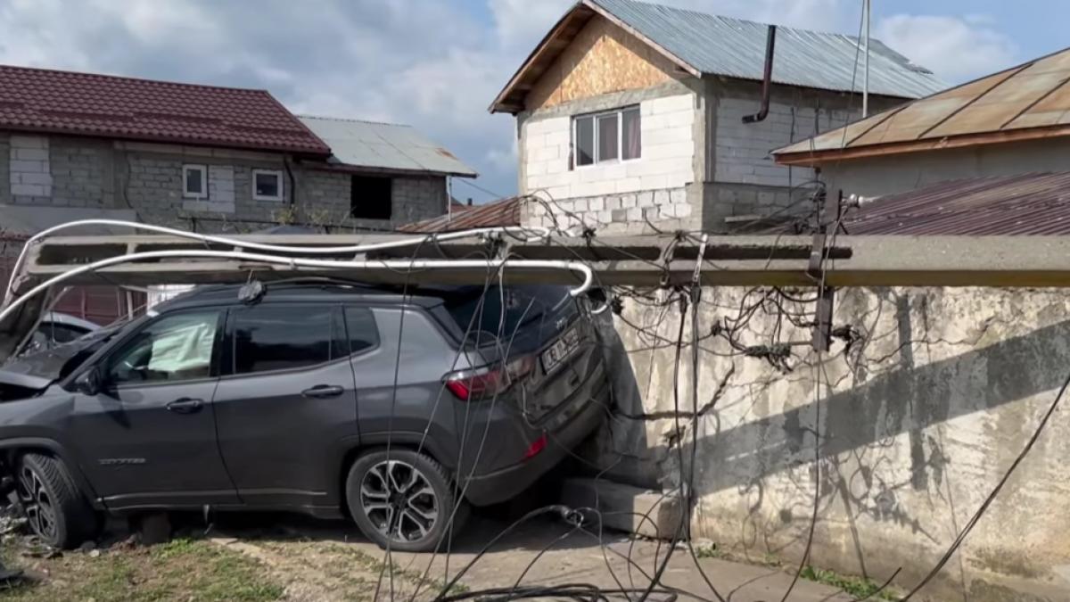 accident dn71 ulmi dambovita stalp cazut teava gaze fisurata trafic blocat 19 aprilie 2026