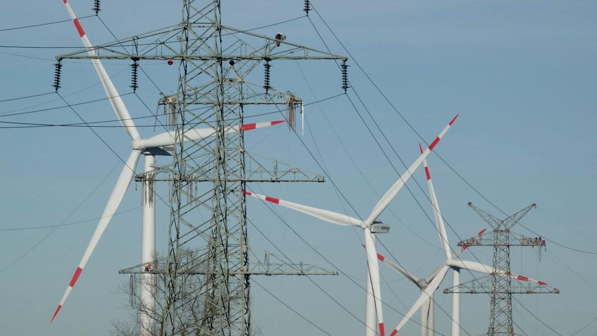 Șoc energetic în Europa: 28 de miliarde pierdute și industrii în pragul colapsului