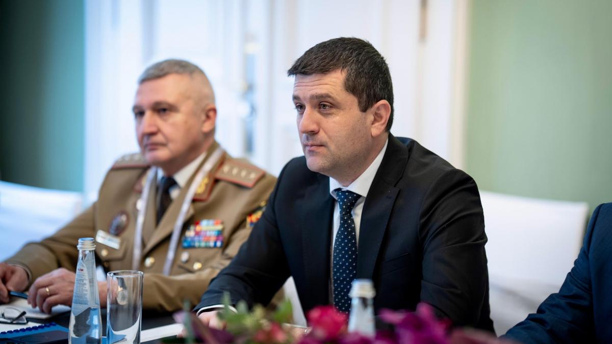 Reacție dură a ministrului Apărării: PSD știa totul despre programul SAFE și a influențat deciziile!