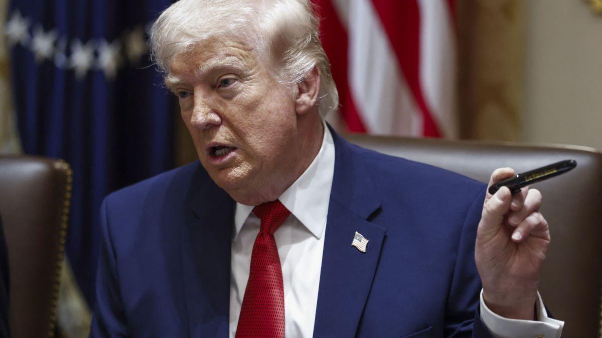 Trump dezvăluie motivul pentru care nu vrea să poarte vestă antiglonț