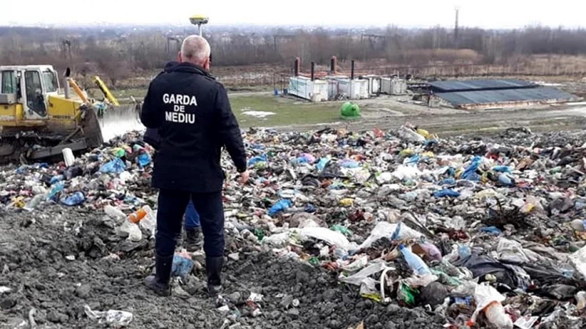 Groapa de gunoi de la Vidra, aproape plină. Situația este critică